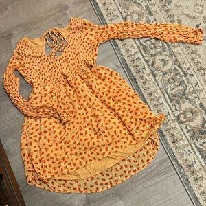 FREE PEOPLE “Maria Floral Shirred” min/babydoll dress